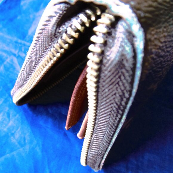 LOUIS VUITTON M42616 Monogram Canvas Zippy Wallet - Brown--GOOD CONDITION - Picture 4 of 10